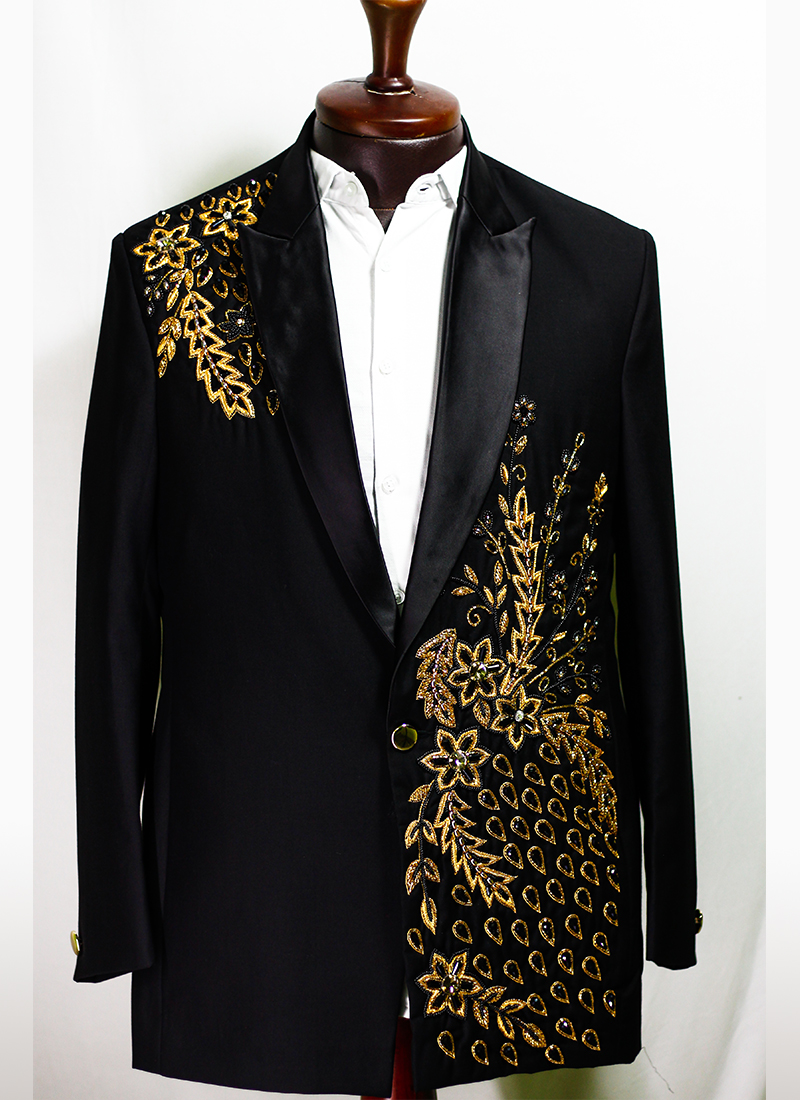 Customized-Suits-for-Men-at-Best-Price
